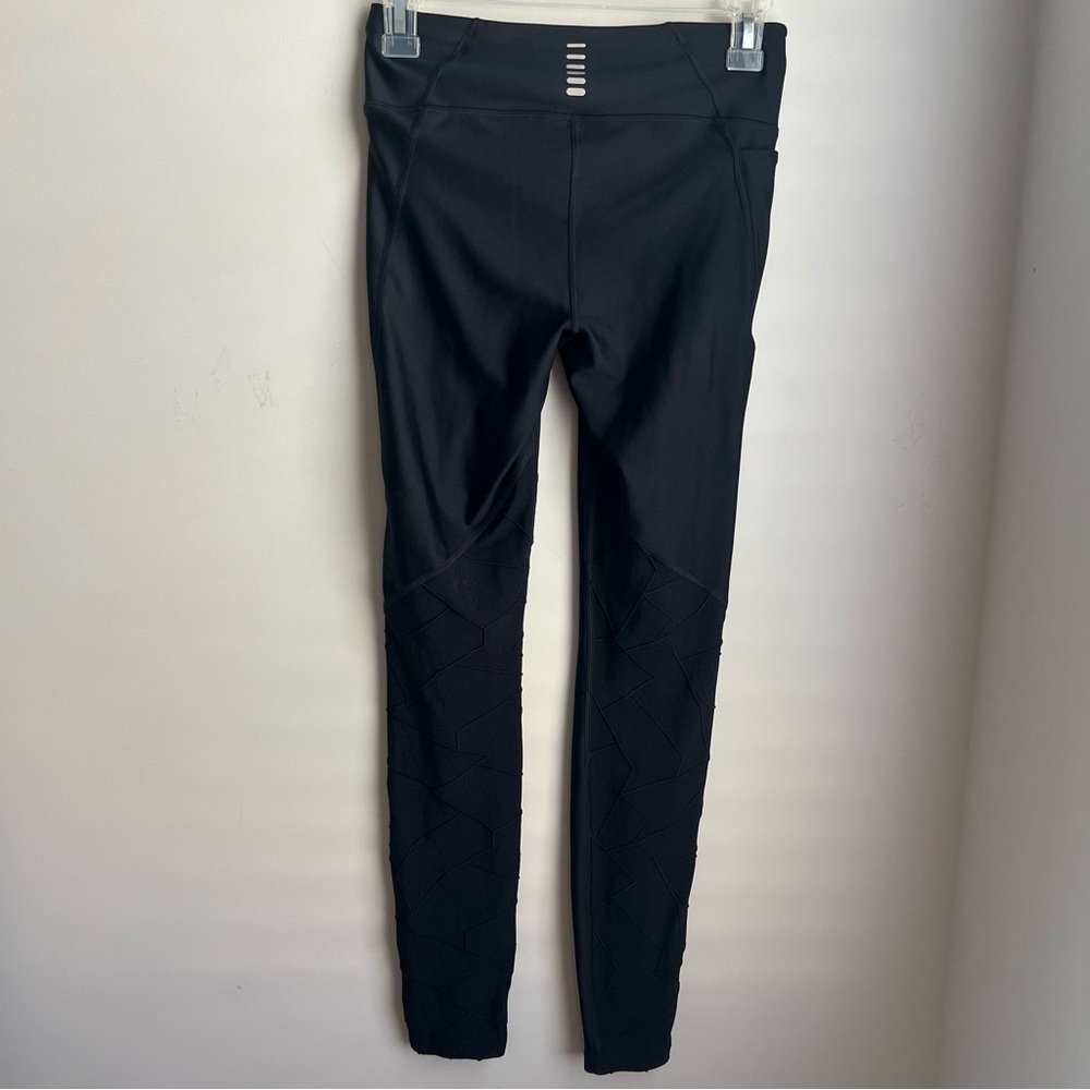 Under Armour HEATGEAR Compression Leggings w/ Cutout Details - Small - Picture 7 of 10